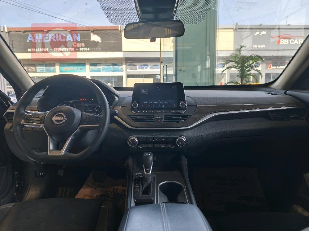 نيسان ألتيما